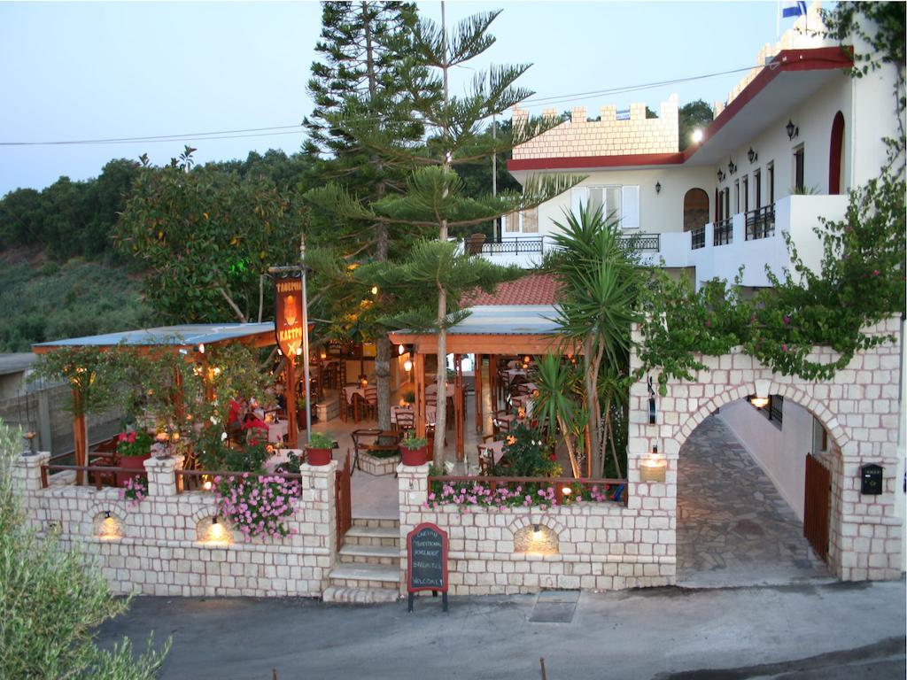 Kastro Apartments Pánormos Екстериор снимка